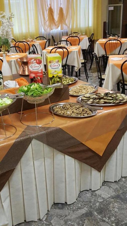 Hotel Piccari Nuova Gestione Rimini Ngoại thất bức ảnh
