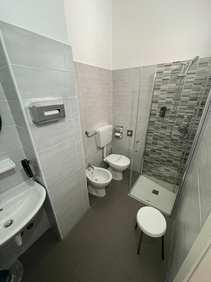 Hotel Piccari Nuova Gestione Rimini Ngoại thất bức ảnh