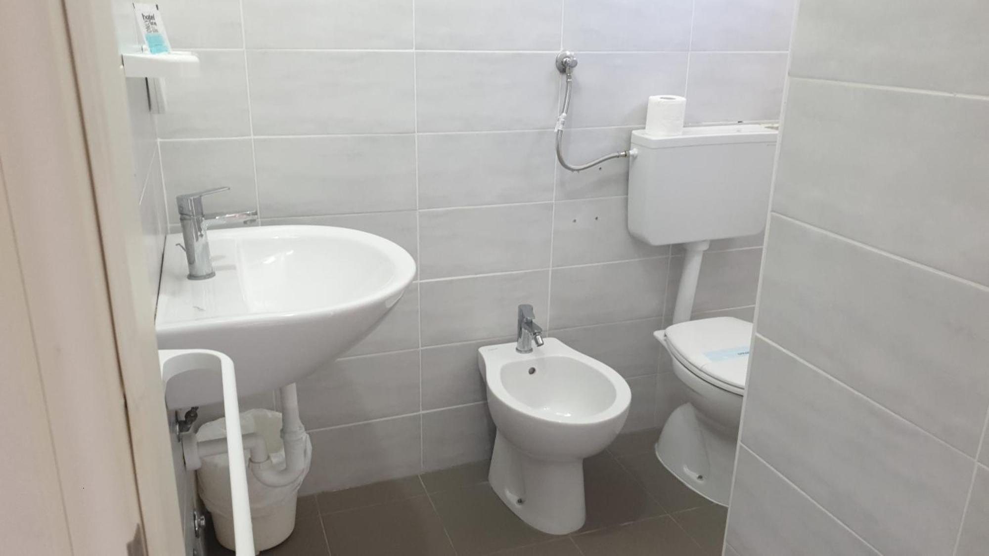 Hotel Piccari Nuova Gestione Rimini Ngoại thất bức ảnh