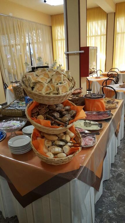 Hotel Piccari Nuova Gestione Rimini Ngoại thất bức ảnh