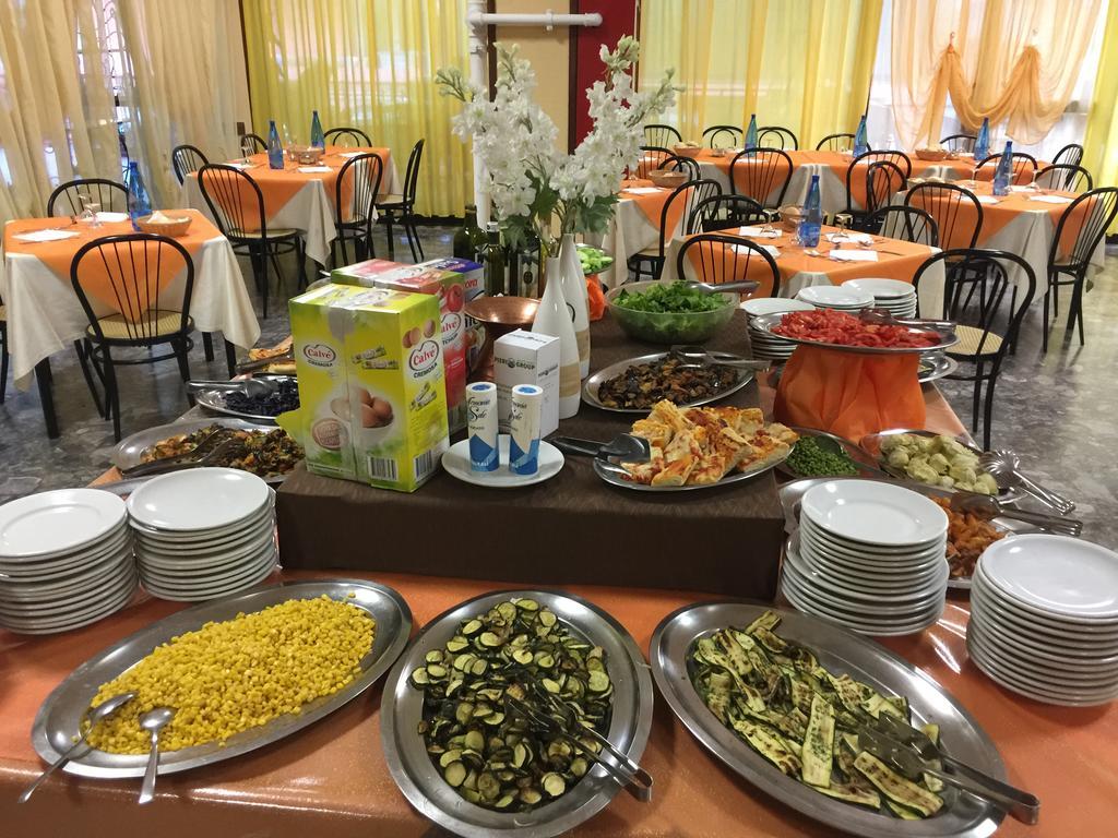 Hotel Piccari Nuova Gestione Rimini Ngoại thất bức ảnh