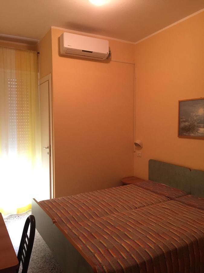 Hotel Piccari Nuova Gestione Rimini Ngoại thất bức ảnh